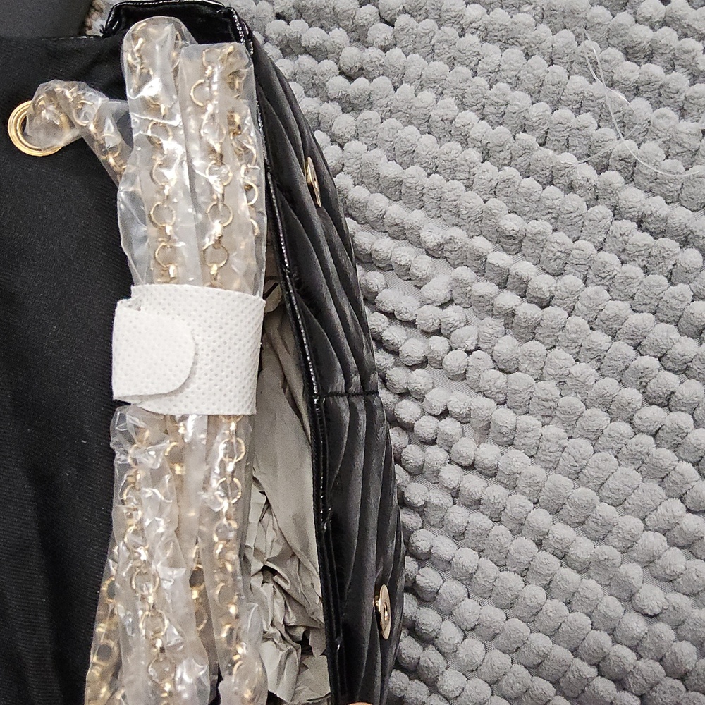 New with tags Nicole Miller Black Purse - Picture 5 of 6